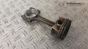 Gebruikte Zuiger Opel Astra K Sports Tourer 1.4 Turbo 16V Prijs € 75,00 Margeregeling aangeboden door Autodemontage Vrijhoeven B.V.