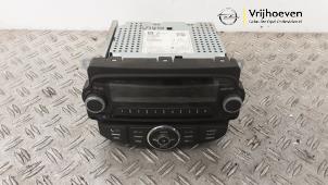 Gebruikte Radio module Opel Corsa E 1.3 CDTi 16V ecoFLEX Prijs € 125,00 Margeregeling aangeboden door Autodemontage Vrijhoeven B.V.