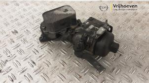 Gebruikte Oliefilterhuis Opel Combo Cargo 1.6 CDTI 100 Prijs € 35,00 Margeregeling aangeboden door Autodemontage Vrijhoeven B.V.