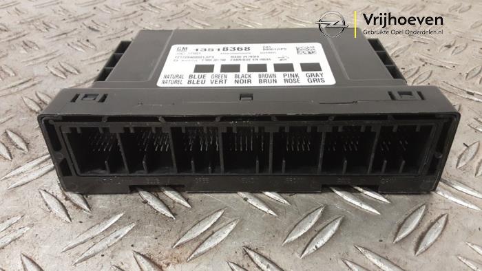 Computer Body Control van een Opel Insignia Sports Tourer 1.5 Turbo 16V 140 2018