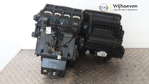 Gebruikte Chaufagebak Opel Mokka/Mokka X 1.7 CDTI 16V 4x4 Prijs € 350,00 Margeregeling aangeboden door Autodemontage Vrijhoeven B.V.