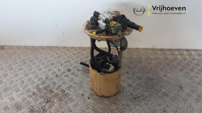 Gebruikte Tank element Pomp Opel Mokka/Mokka X 1.7 CDTI 16V 4x4 Prijs € 150,00 Margeregeling aangeboden door Autodemontage Vrijhoeven B.V.