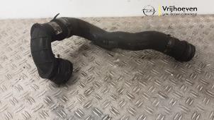 Gebruikte Intercooler Slang Opel Zafira Tourer (P12) 1.6 CDTI 16V ecoFLEX 136 Prijs € 100,00 Margeregeling aangeboden door Autodemontage Vrijhoeven B.V.