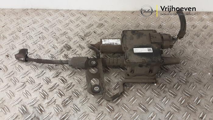 Gebruikte Handrem motor Opel Zafira Tourer (P12) 1.6 CDTI 16V ecoFLEX 136 Prijs € 100,00 Margeregeling aangeboden door Autodemontage Vrijhoeven B.V.