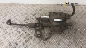 Gebruikte Handrem motor Opel Zafira Tourer (P12) 1.6 CDTI 16V ecoFLEX 136 Prijs € 100,00 Margeregeling aangeboden door Autodemontage Vrijhoeven B.V.