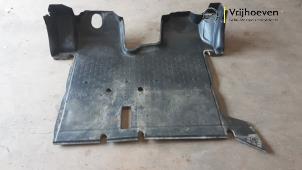 Gebruikte Vloerbedekking Opel Vivaro 1.6 CDTI BiTurbo 120 Prijs € 125,01 Inclusief btw aangeboden door Autodemontage Vrijhoeven B.V.