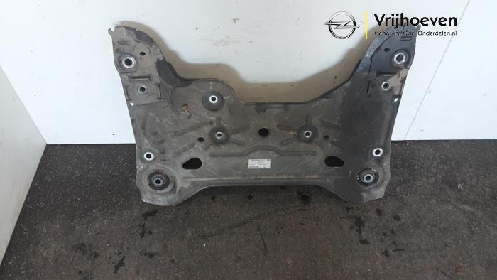 Gebruikte Subframe Opel Vivaro 1.6 CDTI BiTurbo 120 Prijs € 65,00 Inclusief btw aangeboden door Autodemontage Vrijhoeven B.V.