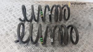 Gebruikte Schroefveer achter Opel Combo Cargo 1.5 CDTI 100 Prijs € 65,00 Inclusief btw aangeboden door Autodemontage Vrijhoeven B.V.