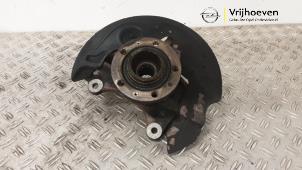 Gebruikte Fusee links-voor Opel Combo Cargo 1.5 CDTI 100 Prijs € 75,00 Inclusief btw aangeboden door Autodemontage Vrijhoeven B.V.