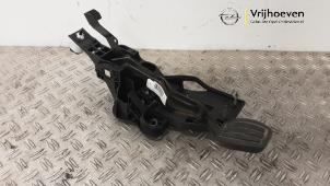 Gebruikte Rempedaal Opel Combo Cargo 1.5 CDTI 100 Prijs € 75,00 Inclusief btw aangeboden door Autodemontage Vrijhoeven B.V.