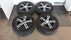 Gebruikte Velgen set + banden Opel Combo Cargo 1.5 CDTI 100 Prijs € 300,00 Inclusief btw aangeboden door Autodemontage Vrijhoeven B.V.
