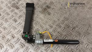 Gebruikte Gordelspanner links Opel Karl 1.0 12V Prijs € 100,00 Margeregeling aangeboden door Autodemontage Vrijhoeven B.V.