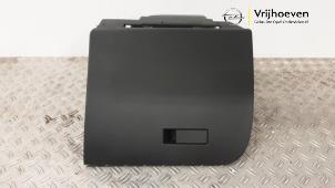 Gebruikte Dashboardkastje Opel Corsa F (UB/UH/UP) 1.2 Turbo 12V 100 Prijs € 60,00 Margeregeling aangeboden door Autodemontage Vrijhoeven B.V.