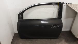 Gebruikte Deur 2Deurs links Opel Adam 1.2 16V Prijs € 400,00 Margeregeling aangeboden door Autodemontage Vrijhoeven B.V.