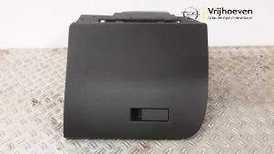 Gebruikte Dashboardkastje Opel Corsa F (UB/UH/UP) 1.2 Turbo 12V 100 Prijs € 60,00 Inclusief btw aangeboden door Autodemontage Vrijhoeven B.V.