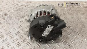 Alternator van een Opel Corsa F (UB/UH/UP) 1.2 Turbo 12V 100 2024