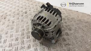 Alternator van een Opel Corsa F (UB/UH/UP) 1.2 Turbo 12V 100 2024