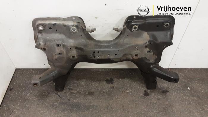 Gebruikte Subframe Opel Corsa E 1.4 Turbo 16V Prijs € 75,00 Margeregeling aangeboden door Autodemontage Vrijhoeven B.V.