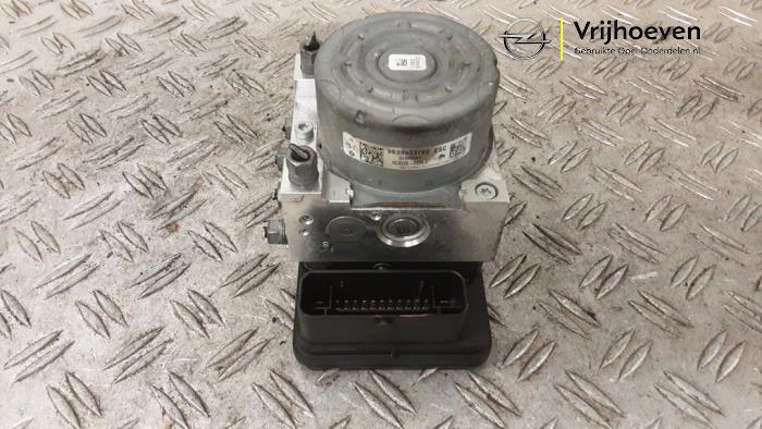 Gebruikte ABS Pomp Opel Corsa F (UB/UH/UP) 1.2 Turbo 12V 100 Prijs € 125,01 Inclusief btw aangeboden door Autodemontage Vrijhoeven B.V.
