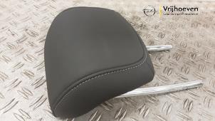 Gebruikte Hoofdsteun Opel Crossland (X) 1.2 Turbo 12V Prijs € 50,00 Margeregeling aangeboden door Autodemontage Vrijhoeven B.V.