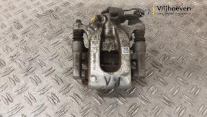 Gebruikte Remklauw (Tang) rechts-achter Opel Corsa F (UB/UH/UP) 1.2 Turbo 12V 100 Prijs € 50,00 Inclusief btw aangeboden door Autodemontage Vrijhoeven B.V.