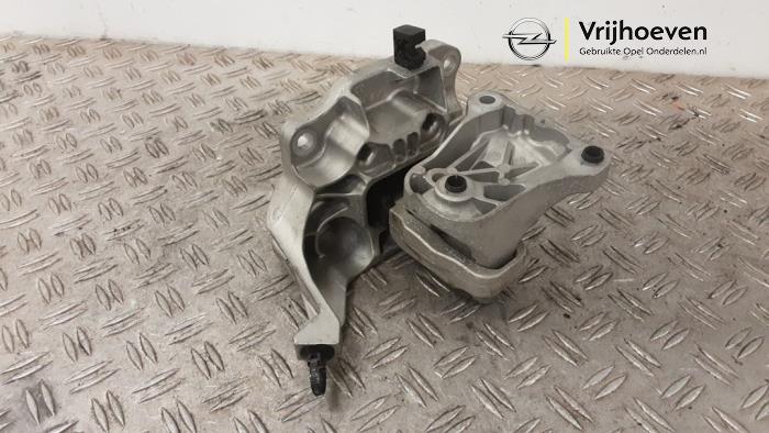 Gebruikte Motorrubber Opel Corsa F (UB/UH/UP) 1.2 Turbo 12V 100 Prijs € 24,95 Inclusief btw aangeboden door Autodemontage Vrijhoeven B.V.