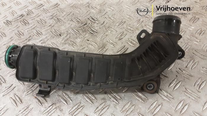 Gebruikte Intercooler Buis Opel Crossland (X) 1.2 Turbo 12V Prijs € 25,00 Margeregeling aangeboden door Autodemontage Vrijhoeven B.V.