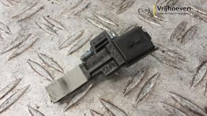 Gebruikte BDP Sensor Opel Crossland (X) 1.2 Turbo 12V Prijs € 10,00 Margeregeling aangeboden door Autodemontage Vrijhoeven B.V.