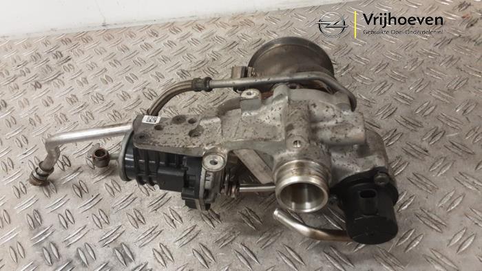 Gebruikte Turbo Opel Crossland (X) 1.2 Turbo 12V Prijs € 250,00 Margeregeling aangeboden door Autodemontage Vrijhoeven B.V.
