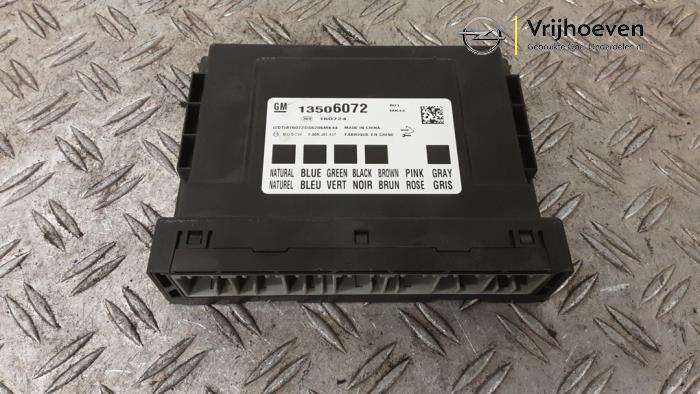 Gebruikte Module Bodycontrol Opel Corsa E 1.4 16V Prijs € 80,00 Margeregeling aangeboden door Autodemontage Vrijhoeven B.V.