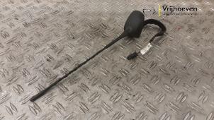 Gebruikte Antenne Opel Corsa E 1.4 16V Prijs € 40,00 Margeregeling aangeboden door Autodemontage Vrijhoeven B.V.