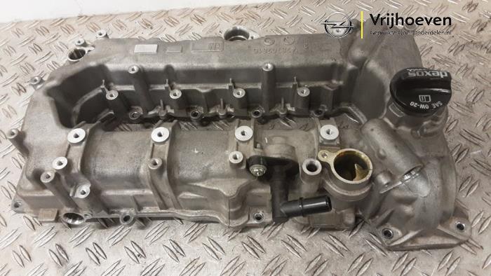 Gebruikte Kleppendeksel Opel Astra K 1.4 Turbo 16V Prijs € 80,00 Margeregeling aangeboden door Autodemontage Vrijhoeven B.V.