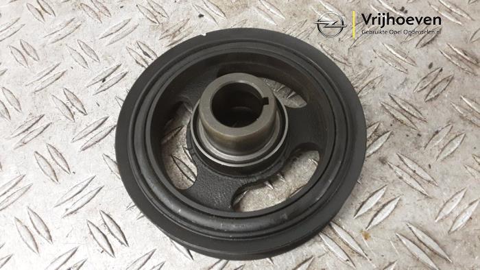 Gebruikte Krukas Poelie Opel Karl 1.0 12V Prijs € 35,00 Margeregeling aangeboden door Autodemontage Vrijhoeven B.V.