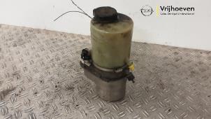 Gebruikte Servopomp Opel Vectra C Caravan 2.2 DIG 16V Prijs € 75,00 Margeregeling aangeboden door Autodemontage Vrijhoeven B.V.