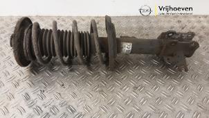 Gebruikte Mac Phersonpoot links-voor Opel Vectra C Caravan 2.2 DIG 16V Prijs € 50,00 Margeregeling aangeboden door Autodemontage Vrijhoeven B.V.