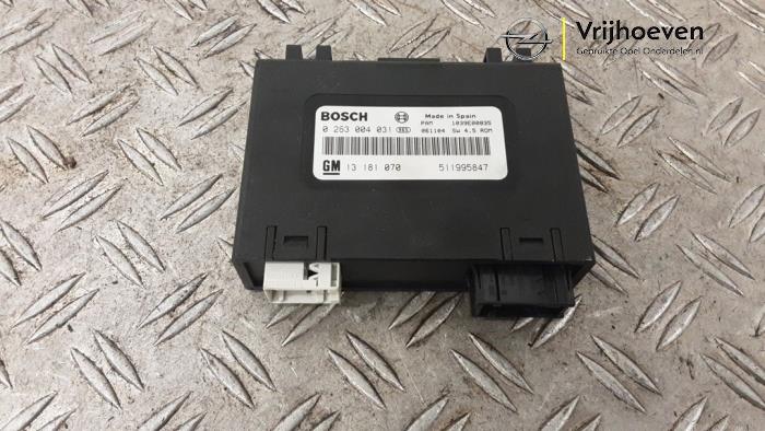 Gebruikte Module PDC Opel Vectra C Caravan 2.2 DIG 16V Prijs € 45,00 Margeregeling aangeboden door Autodemontage Vrijhoeven B.V.