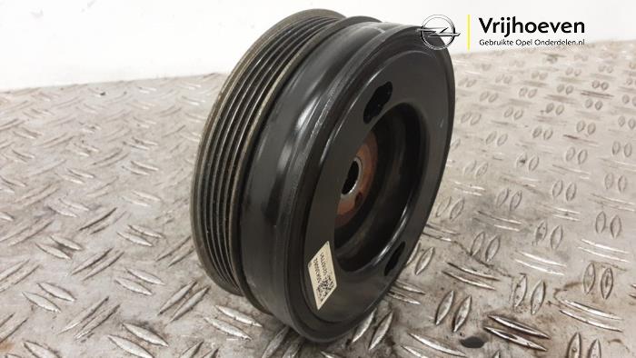 Gebruikte Krukas Poelie Opel Astra K 1.0 SIDI Turbo 12V Prijs € 65,00 Margeregeling aangeboden door Autodemontage Vrijhoeven B.V.