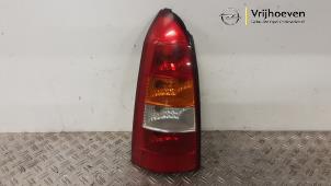 Gebruikte Achterlicht links Opel Astra G Caravan (F35) 1.7 DTL Prijs € 25,00 Margeregeling aangeboden door Autodemontage Vrijhoeven B.V.