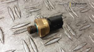 Gebruikte Oliedruk sensor Opel Crossland (X) 1.2 Turbo 12V Euro 6d-temp Prijs € 15,00 Margeregeling aangeboden door Autodemontage Vrijhoeven B.V.