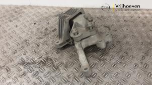 Gebruikte Motorrubber Opel Insignia Grand Sport 1.5 Turbo 16V 140 Prijs € 60,00 Margeregeling aangeboden door Autodemontage Vrijhoeven B.V.