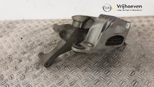 Gebruikte Motorrubber Opel Insignia Grand Sport 1.5 Turbo 16V 140 Prijs € 90,00 Margeregeling aangeboden door Autodemontage Vrijhoeven B.V.