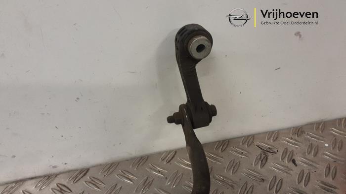Stabilisatorstang achter van een Opel Insignia Grand Sport 1.5 Turbo 16V 140 2017