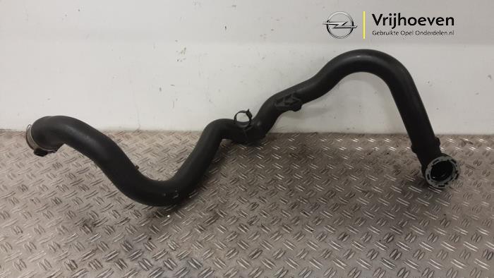 Gebruikte Intercooler Buis Opel Insignia Grand Sport 1.5 Turbo 16V 140 Prijs € 100,00 Margeregeling aangeboden door Autodemontage Vrijhoeven B.V.