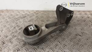 Gebruikte Motorrubber Opel Insignia Grand Sport 1.5 Turbo 16V 140 Prijs € 50,00 Margeregeling aangeboden door Autodemontage Vrijhoeven B.V.