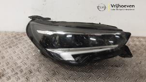 Gebruikte Koplamp rechts Opel Corsa F (UB/UH/UP) 1.2 Turbo 12V 100 Prijs € 700,00 Margeregeling aangeboden door Autodemontage Vrijhoeven B.V.
