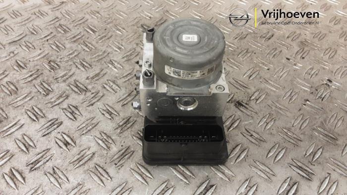 Gebruikte ABS Pomp Opel Corsa F (UB/UH/UP) 1.2 Turbo 12V 100 Prijs € 140,00 Margeregeling aangeboden door Autodemontage Vrijhoeven B.V.