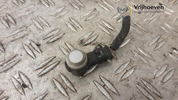 Gebruikte PDC Sensor Opel Corsa F (UB/UH/UP) 1.2 Turbo 12V 100 Prijs € 15,00 Margeregeling aangeboden door Autodemontage Vrijhoeven B.V.