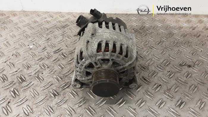 Gebruikte Dynamo Opel Corsa F (UB/UH/UP) 1.2 Turbo 12V 100 Prijs € 45,00 Margeregeling aangeboden door Autodemontage Vrijhoeven B.V.