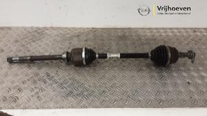 Gebruikte Steekas rechts-voor Opel Corsa F (UB/UH/UP) 1.2 Turbo 12V 100 Prijs € 105,00 Margeregeling aangeboden door Autodemontage Vrijhoeven B.V.