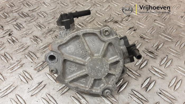 Gebruikte Vacuumpomp (Diesel) Opel Combo Cargo 1.6 CDTI 100 Prijs € 20,00 Margeregeling aangeboden door Autodemontage Vrijhoeven B.V.